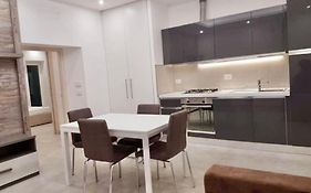 Appartamento Moderno A 15 Minuti Dal Centro Di Roma